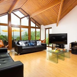 View From Within, Bowness - Dog Friendly Home With Hot Tub Windermere Exterior photo