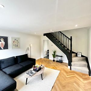 Villa Canal Mews - 1 Min From Trafford Centre And 2 Min M60! à Manchester Exterior photo