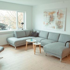 2 Bedroom Apartment For 4 Guests In Hoyvik, Torshavn Hvitanes Exterior photo