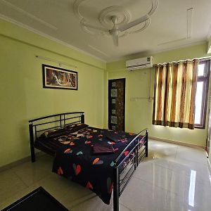 Appartement 6 Bhk In Krishna Nagar Lucknow Lko6Bhk 401L&402R Exterior photo