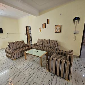 Appartement 3 Bhk In Krishna Nagar Lucknow Lko 202R Exterior photo