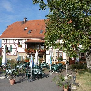 Hotel Wengerterstube & Gaestezimmer Kern à Oberderdingen Exterior photo