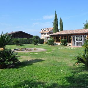 Villa Agriturismo La Colombaia à Capua Exterior photo