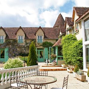 Hotel Les Etangs de Guibert à Neufchâtel-en-Saosnois Exterior photo