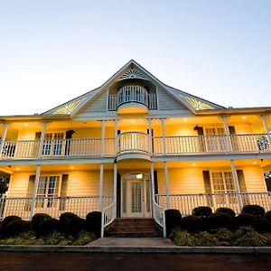 Hotel Plantation Oaks à Millington Exterior photo