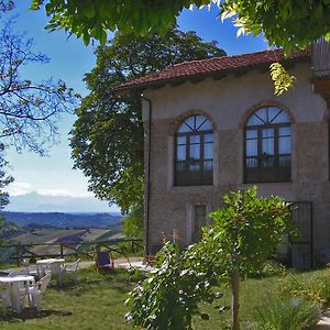 Bed and Breakfast Casa Branzele à Trezzo Tinella Exterior photo