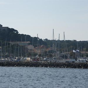 Auberge des Glycines Porquerolles Exterior photo