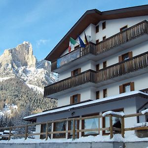 Hotel Garni Ongaro Selva di Cadore Exterior photo