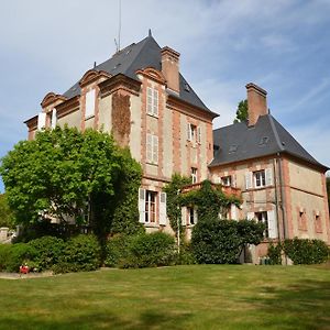 Bed and Breakfast Hôtes de Montboulan à Salbris Exterior photo