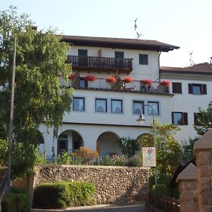 Hotel Gasthof Zum Roessl à San Genesio Atesino Exterior photo