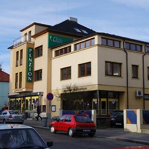 Hotel Penzion Ruze à Humpolec Exterior photo