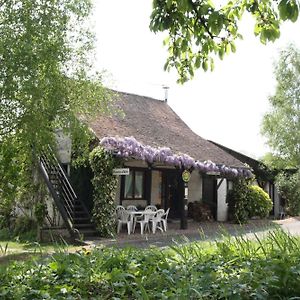 Bed and Breakfast La Maréchalerie à Monthodon Exterior photo