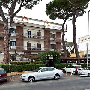 Hotel 4 Pini Rome Exterior photo