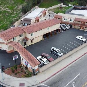 New American Inn & Suites Orange Exterior photo