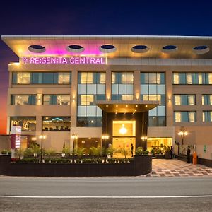 Hotel Regenta Central Cassia Zirakpur Chandīgarh Exterior photo