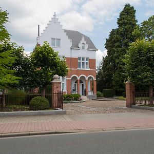 Appartement Prachtig Herenhuis Uit 1925 à Nijlen Exterior photo