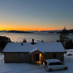Fjord-Holiday-Lodge Mit Atemberaubendem Panorama Åfarnes Exterior photo