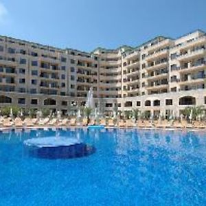 Apartment On The Beach Sables d'or Exterior photo