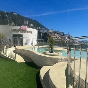 Luxury Apartment With Swimming Pools, Spa And Stunning Views Gibraltar Exterior photo