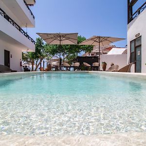 Hau Holbox, Oceanfront Boutique Hotel Exterior photo