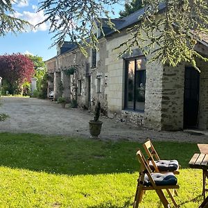 Villa Maison De Campagne à Saint-Saturnin-sur-Loire Exterior photo