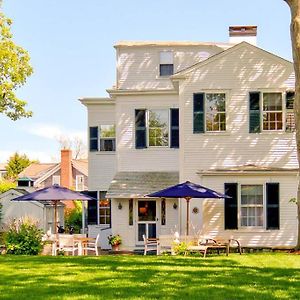 Villa West Wing Of Captain Morse House Waterfront, Town à Edgartown Exterior photo