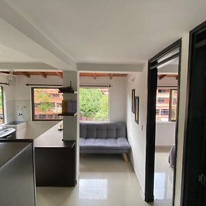 Appartement Casa Confort Cerca Al Metro De Medellin à Bello Exterior photo