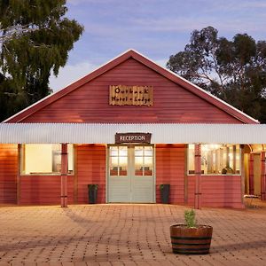 Outback Hotel Uluru Exterior photo