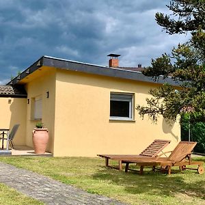 Villa Idyllisches Ferienhaus In Ruhiger Lage à Wölsickendorf-Wollenberg Exterior photo