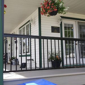 Beautiful Guest Home Riverfront Retreat 15 Min To Ottawa Gatineau Exterior photo