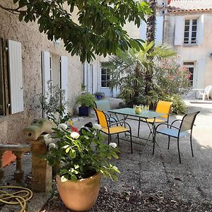 Appartement Annexe Du Pont De La Charente à Châteauneuf-sur-Charente Exterior photo