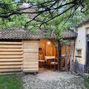 Villa House By The Church - Entire House - Biker Friendly à Crit Exterior photo