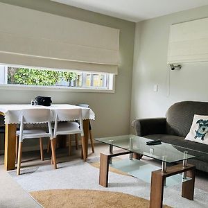 Appartement Sunny House With Garden Views à Wellington Room photo