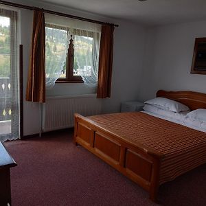 Hôtel Casa Din Plai - Bucovina à Moldova Sulita Room photo