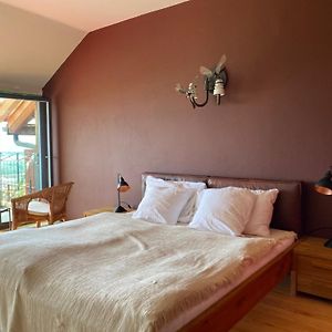 Bed and Breakfast BnB Belle5 à Vully-les-Lacs Exterior photo