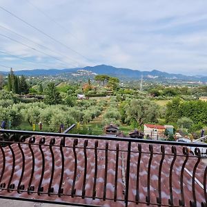 Villa La Casa Tra Gli Ulivi Di Fonte Nuova 2 à Mentana Exterior photo