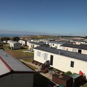 Hotel Red Lion Holiday Park à Arbroath Exterior photo