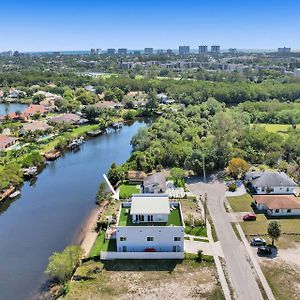 Unique 3-Storey Home With Beautiful Lake View Deerfield Beach Exterior photo