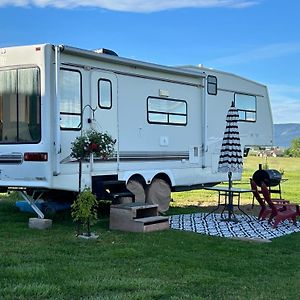 Appartement Mission Mountain Camper à Saint Ignatius Exterior photo