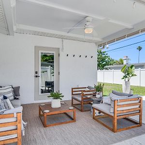 Villa Redington Beach Coastal Retreat - Walk To Beach! à St. Pete Beach Exterior photo