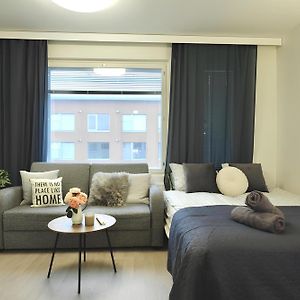 Appartement Flamingo Modern Studio Near Airport W Free Parking à Vantaa Exterior photo