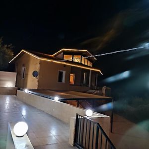 Villa سرايا عجلون à Ain Janna Exterior photo