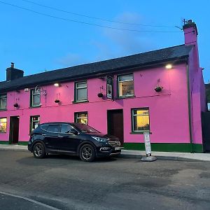 Danny's Bar Restaurant&accommodation Broadford  Exterior photo