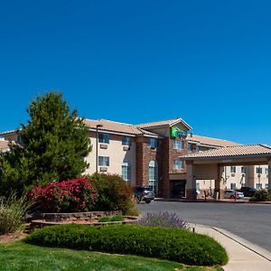 Holiday Inn Express Hotel & Suites Farmington, An Ihg Hotel Exterior photo