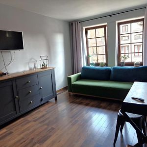 Appartement Oficyna Form - Apartament Dwupoziomowy à Elbląg Exterior photo
