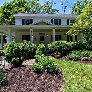 Villa The Maple House Fully Fenced-In Yard! à Saugatuck Exterior photo