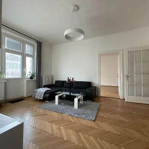 Spacious Apartment Ostrava Centrum Exterior photo