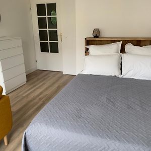 Appartement Beautiful Studio Located South Of Paris à Bourg-la-Reine Room photo