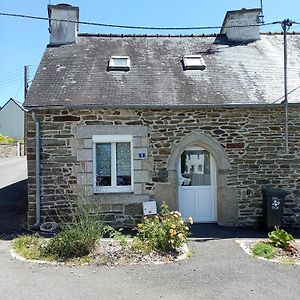 Villa Ti An Traon Le Petit Gite En Coeur De Bretagne à Carhaix-Plouguer Exterior photo