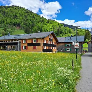 Villa Familienfreundliches Bregenzerwaelderhaus à Au (Vorarlberg) Exterior photo